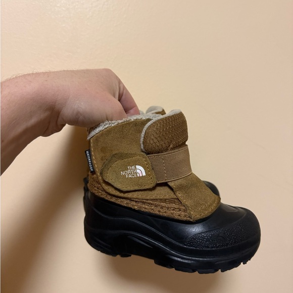 The North Face Other - The North Face Kids' Brown Snow Boots Toddler 7
